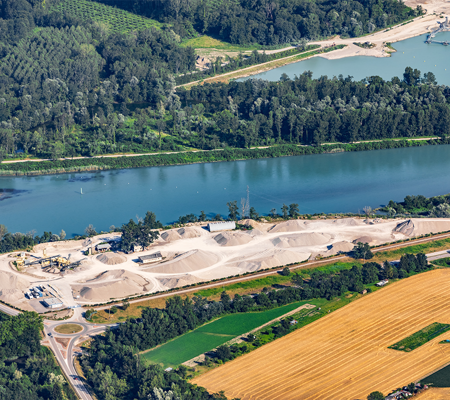 Reduction of water consumption in the French industry